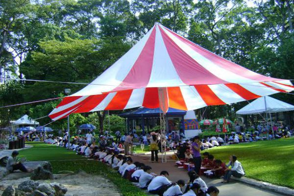 Hình ảnh : dù che nắng sự kiện Hoà Phát Đạt Tại Vĩnh Long